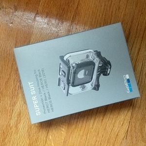 GoPro Super Suit protection + dive housing